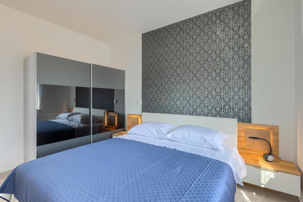 Apartments Medulin 2217 Экстерьер фото