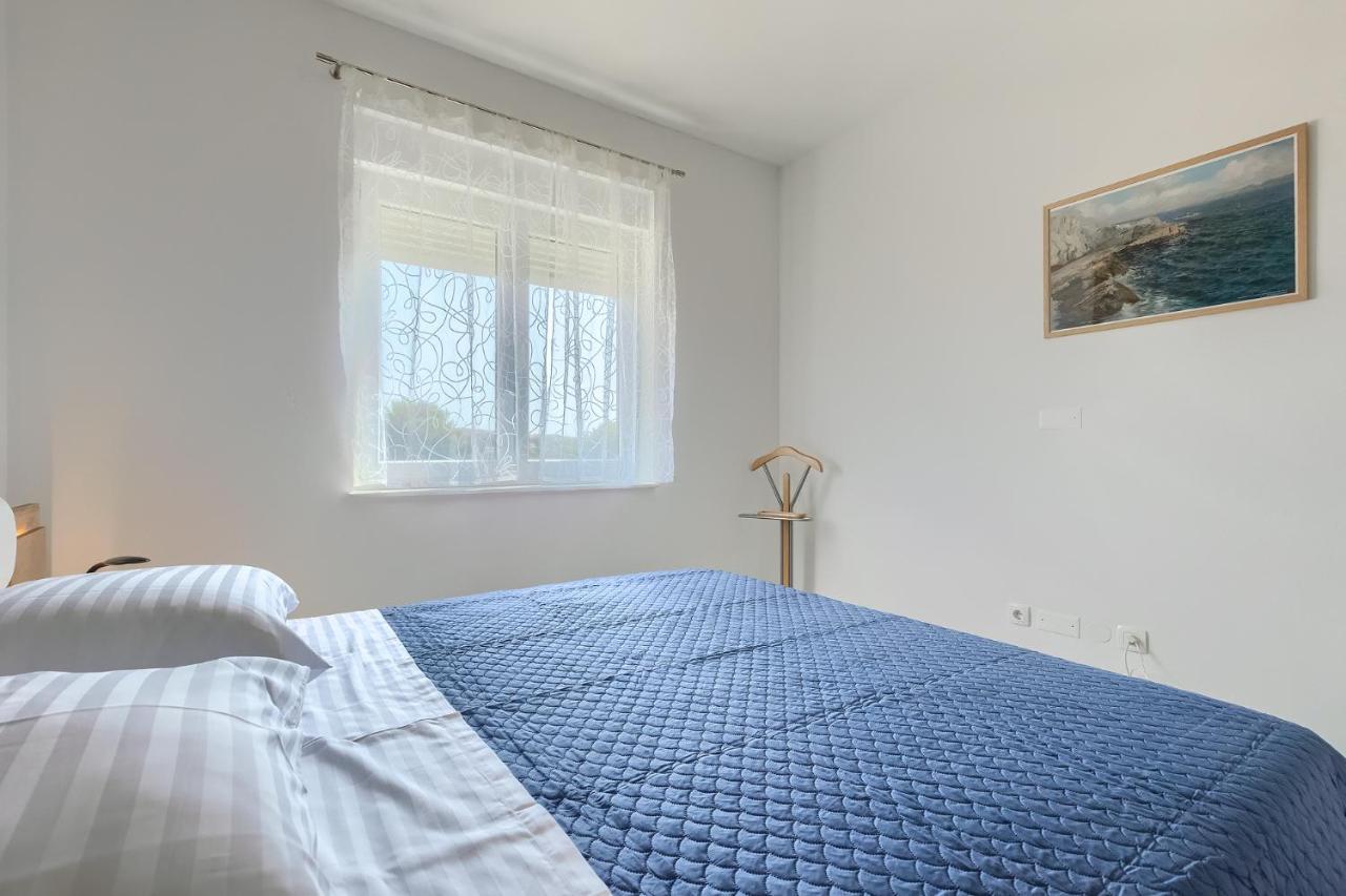 Apartments Medulin 2217 Экстерьер фото