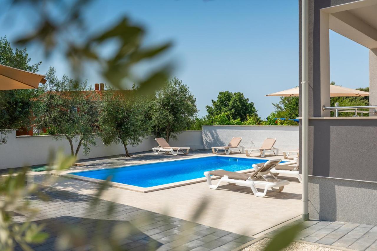 Apartments Medulin 2217 Экстерьер фото