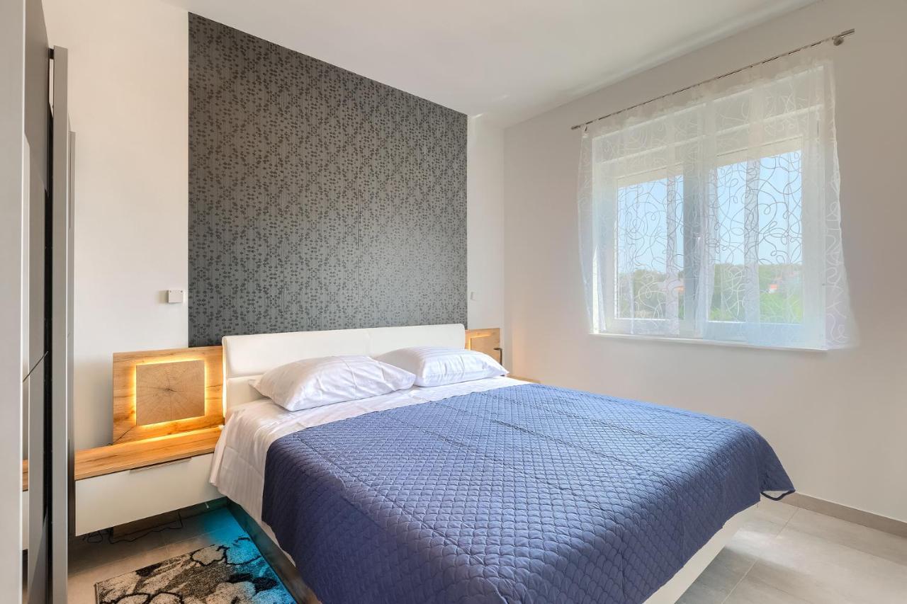 Apartments Medulin 2217 Экстерьер фото