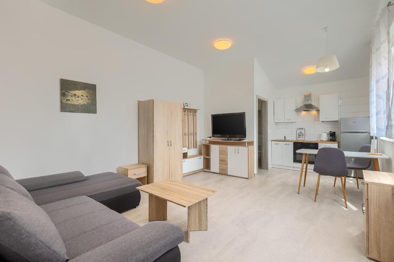 Apartments Medulin 2217 Экстерьер фото